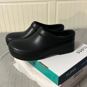 NEW, WOMENS, BLACK, NON-SLIP KLOGS